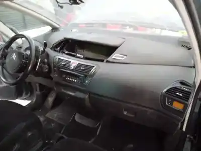 Véhicule à la ferraille citroen c4 picasso exclusive de l'année 2008 alimenté rhj