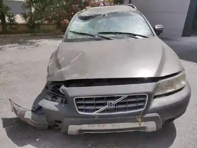Veículo de Sucata volvo xc70 ii (136) d5 awd do ano 2005 alimentado d5244t4