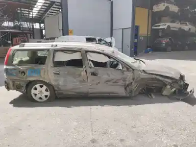 Veículo de Sucata volvo xc70 ii (136) d5 awd do ano 2005 alimentado d5244t4