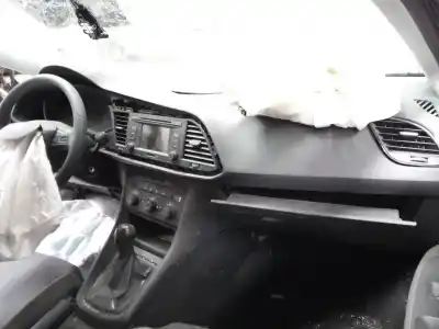 Здавання транспортного засобу seat leon sc (5f5) reference року 2015 потужний clha