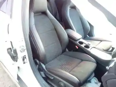 Здавання транспортного засобу mercedes-benz clase gla (w156) gla 200 cdi (156.908) року 2013 потужний 651930