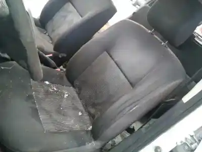 Vehicul casat dacia sandero laureate al anului 2010 alimentat k9k892