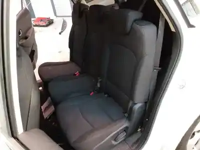 Veículo de Sucata kia carens ( ) drive do ano 2015 alimentado d4fd