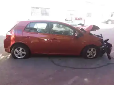 Veículo de Sucata toyota auris (_e18_) 1.8 hybrid (zwe186_) do ano 2012 alimentado 2zrfxe