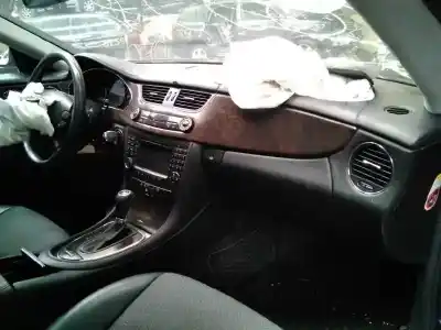 Veículo de Sucata mercedes-benz clase cls (w219) 320 cdi (219.322) do ano 2005 alimentado 642920