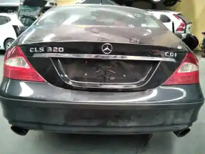 Veículo de Sucata mercedes-benz clase cls (w219) 320 cdi (219.322) do ano 2005 alimentado 642920