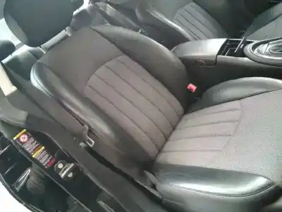 Veículo de Sucata mercedes-benz clase cls (w219) 320 cdi (219.322) do ano 2005 alimentado 642920