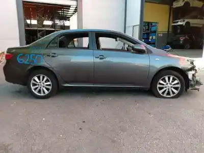 Sloopvoertuig TOYOTA COROLLA (E15) Luna van het jaar 2008 aangedreven 1ADFTV