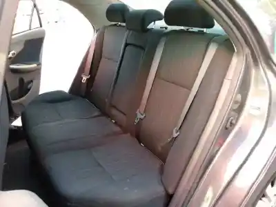 Sloopvoertuig toyota corolla (e15) luna van het jaar 2008 aangedreven 1adftv