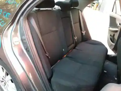 Sloopvoertuig toyota corolla (e15) luna van het jaar 2008 aangedreven 1adftv