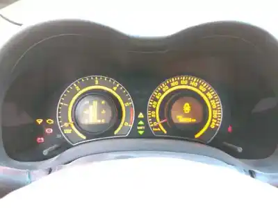 Sloopvoertuig toyota corolla (e15) luna van het jaar 2008 aangedreven 1adftv