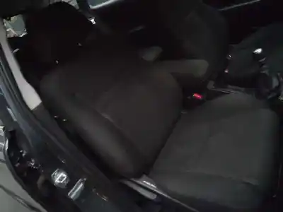 Veículo de Sucata toyota avensis (_t25_) 2.2 d-4d (adt251_) do ano 2005 alimentado 2adftv