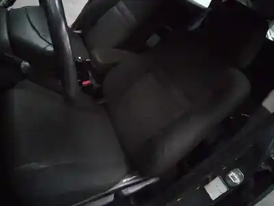 Veículo de Sucata toyota avensis (_t25_) 2.2 d-4d (adt251_) do ano 2005 alimentado 2adftv