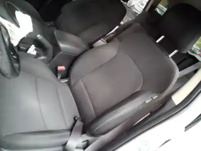 Veículo de Sucata kia carens ( ) drive do ano 2016 alimentado d4fd