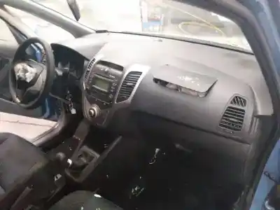 Veículo de Sucata hyundai ix20 gls comfort do ano 2011 alimentado g4fa