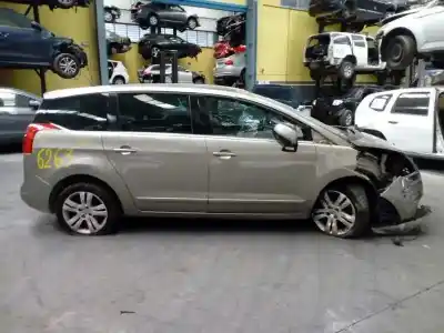 Veículo de Sucata peugeot 5008 allure do ano 2010 alimentado 9hz