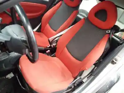 Здавання транспортного засобу smart coupe básico (45kw) року 2003 потужний m160910 Здавання транспортного засобу smart coupe básico (45kw) року 2003 потужний m160910