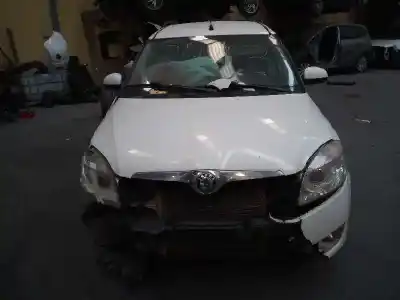 Veículo de Sucata skoda roomster (5j7) sport do ano 2008 alimentado bsw