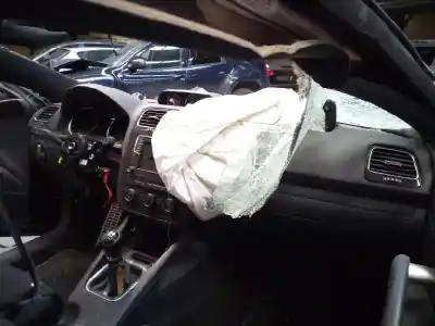 Veículo de Sucata volkswagen scirocco (138) r-line bmt do ano 2014 alimentado cuu