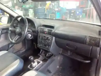 Veicolo di demolizione opel corsa b swing dell'anno 1997 alimentato x17d