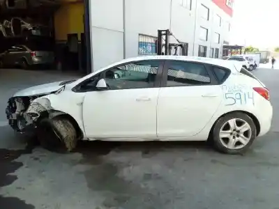 Здавання транспортного засобу opel astra j lim. enjoy року 2011 потужний a17dtr