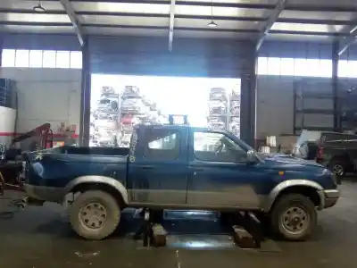 Scrapping Vehicle nissan pick-up (d22) td doble cabina 4x4 of the year 2000 powered td25ti
