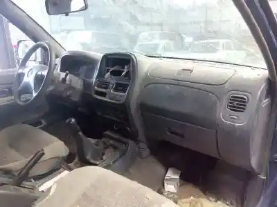 Scrapping Vehicle nissan pick-up (d22) td doble cabina 4x4 of the year 2000 powered td25ti