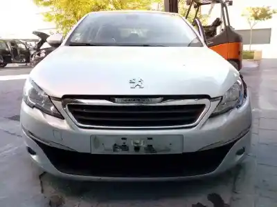 Vehículo de desguace peugeot 308 active del año 2014 con motor 9hp