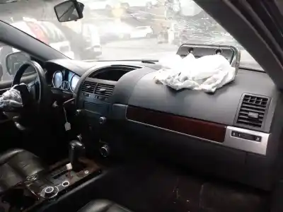 Здавання транспортного засобу volkswagen touareg (7l6) 3.0 v6 tdi dpf року 2006 потужний bks