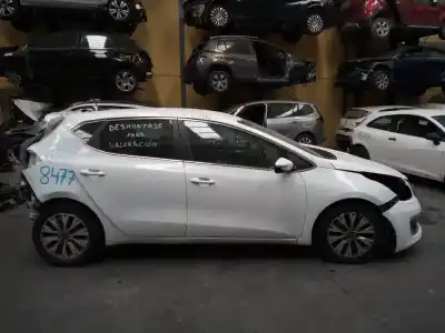 Veicolo di demolizione kia                                                cee´d                                                                                                                                                                                                                                                      drive                                                                                                                                                                                                                                                      dell'anno 2016 alimentato d4fc