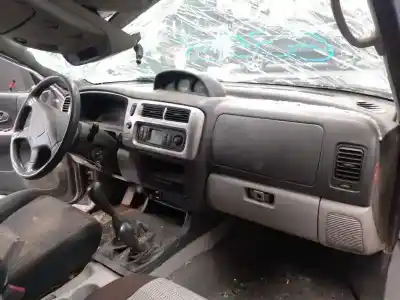 Veículo de Sucata mitsubishi montero sport (k90) 2.5 td gls do ano 2006 alimentado 4d56