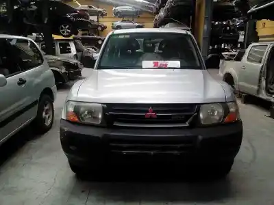 Veículo de Sucata mitsubishi montero (v60/v70) 3.2 di-d gls do ano 2000 alimentado 4m41