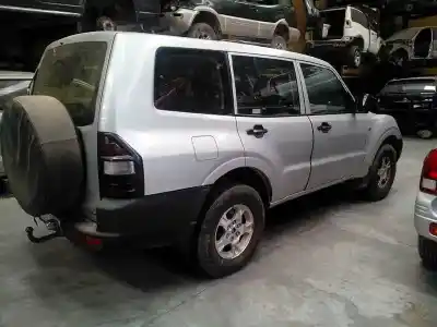 Veículo de Sucata mitsubishi montero (v60/v70) 3.2 di-d gls do ano 2000 alimentado 4m41