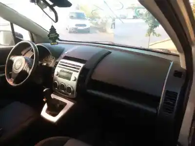 Scrapping Vehicle mazda 5 berl. (cr) 2.0 crtd active+ (105kw) of the year 2006 powered rf7j