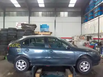 Sloopvoertuig SEAT LEON (1M1) Signo van het jaar 2001 aangedreven ASV