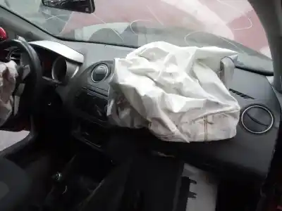 Veículo de Sucata seat ibiza st (6j8) style do ano 2011 alimentado cayc