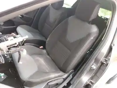 Veículo de Sucata renault clio iv technofeel do ano 2014 alimentado k9k608