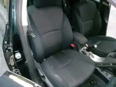 Veículo de Sucata toyota auris live do ano 2012 alimentado 1ndtv