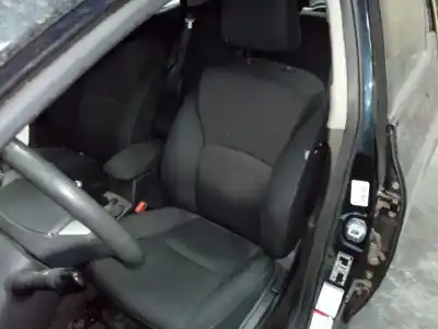 Veículo de Sucata toyota auris live do ano 2012 alimentado 1ndtv