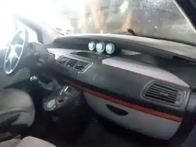 Scrapping Vehicle citroen c8 2.2 hdi 16v premier ii of the year 2005 powered 4hw