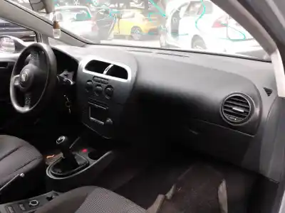 Scrapping Vehicle seat leon (1p1) reference of the year 2005 powered bls