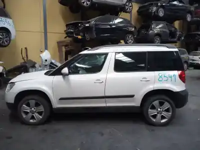Scrapping Vehicle SKODA YETI Active of the year 2009 powered CBZB