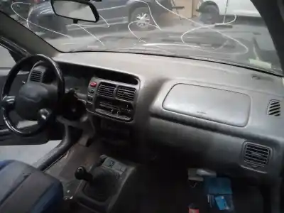 Veículo de Sucata suzuki grand vitara 5 puertas sq (ft) 2.0 td do ano 2002 alimentado rhz