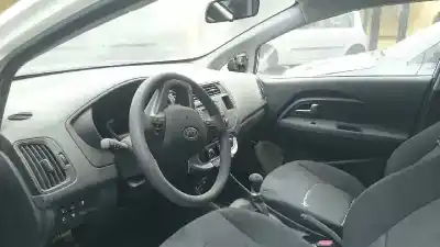 Sloopvoertuig kia rio 1.2 cat van het jaar 2012 aangedreven g4la