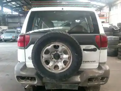 Véhicule à la ferraille nissan                                             terrano/terrano.ii (r20)                                                                                                                                                                                                                                   avenue                                                                                                                                                                                                                                                     de l'année 1996 alimenté td27ti