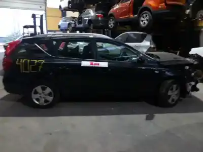 Veicolo di demolizione kia cee´d active dell'anno 2012 alimentato d4fb