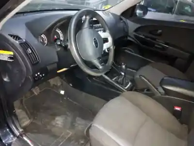 Veicolo di demolizione kia cee´d active dell'anno 2012 alimentato d4fb