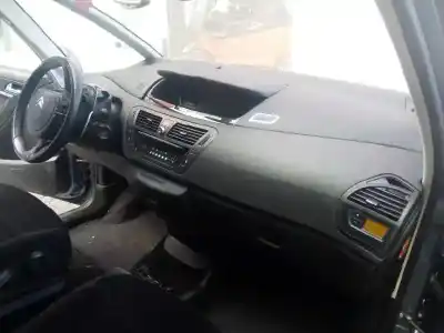 Scrapping Vehicle citroen c4 picasso exclusive of the year 2008 powered rhj Scrapping Vehicle citroen c4 picasso exclusive of the year 2008 powered rhj