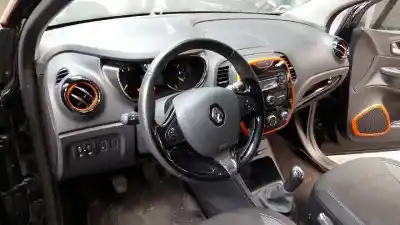 Veículo de Sucata renault captur zen do ano 2013 alimentado k9k608