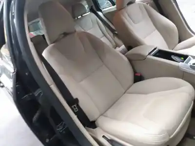 Veículo de Sucata volvo v60 kombi ocean race do ano 2011 alimentado d5204t2